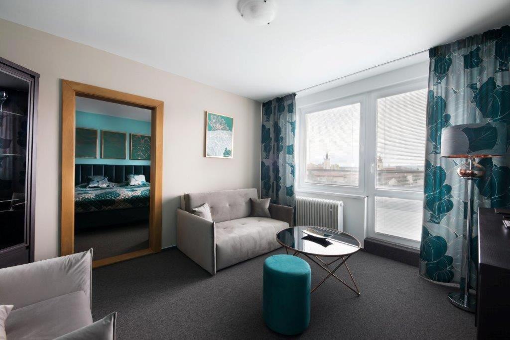 Hotel Zlaty Byk Rimavská Sobota Exteriör bild